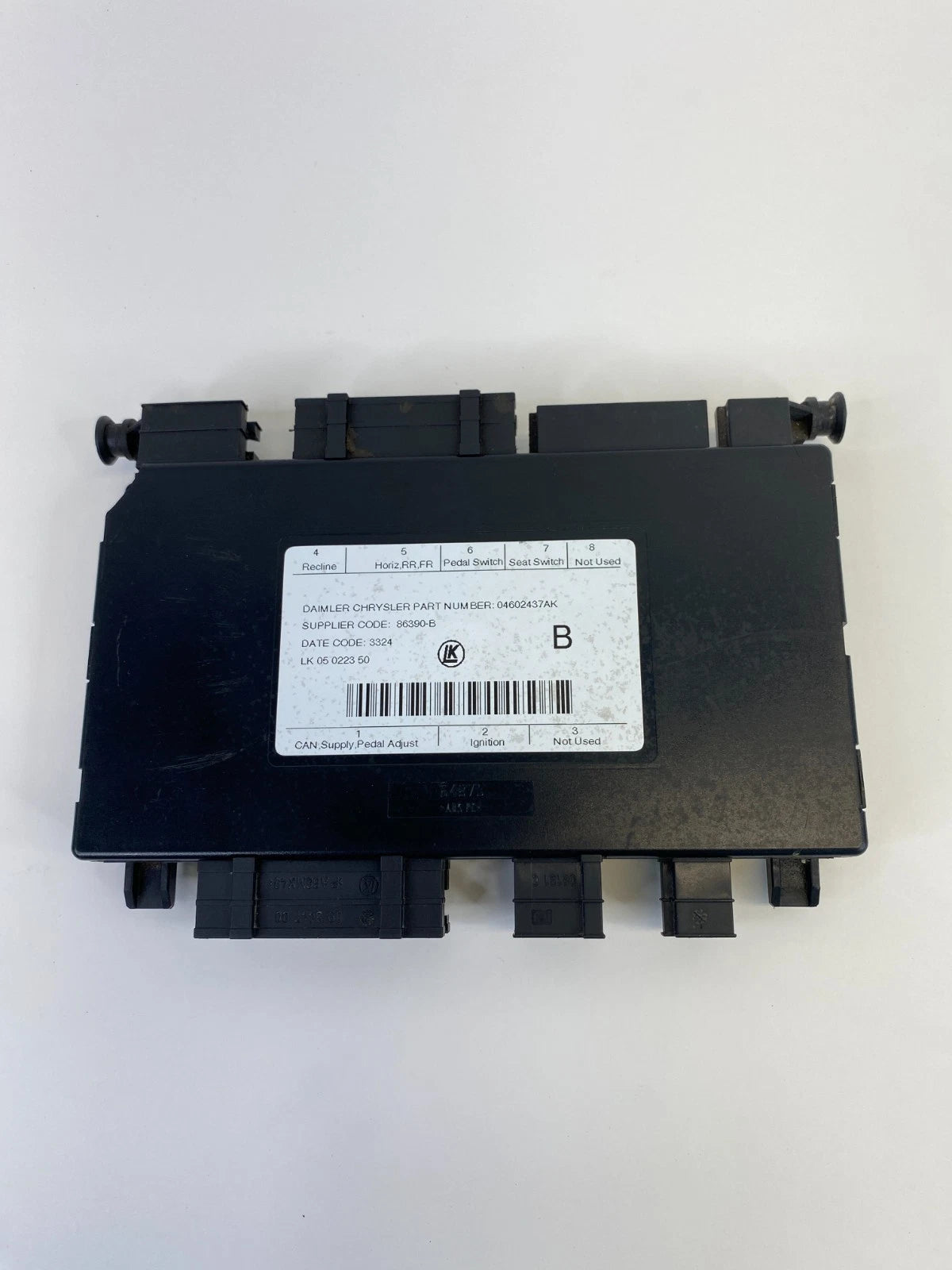 05-10 GRAND CHEROKEE COMMANDER FLOOR MOUNTED SEAT MEMORY CONTROL MODULE 4602437A