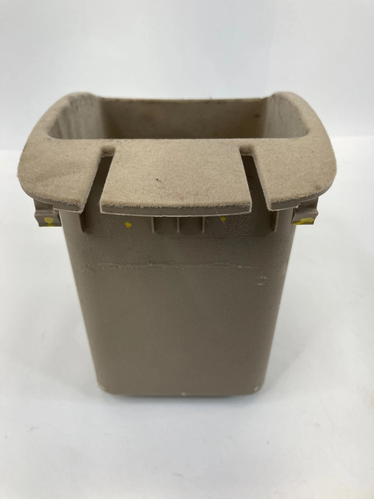 2005-2008 KIA SPORTAGE CENTER CONSOLE STORAGE COMPARTMENT BOX 84630-1F100 OEM