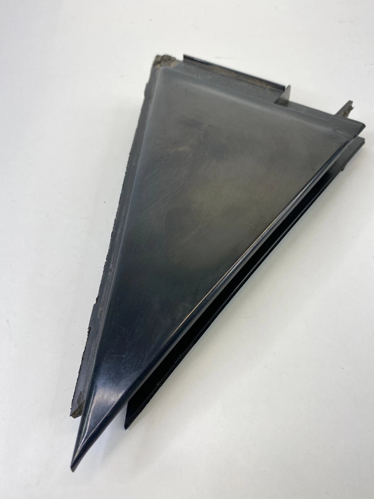 2004-2009 TOYOTA PRIUS REAR LEFT SIDE DOOR INTERIOR CORNER COVER 67488-47031 OEM
