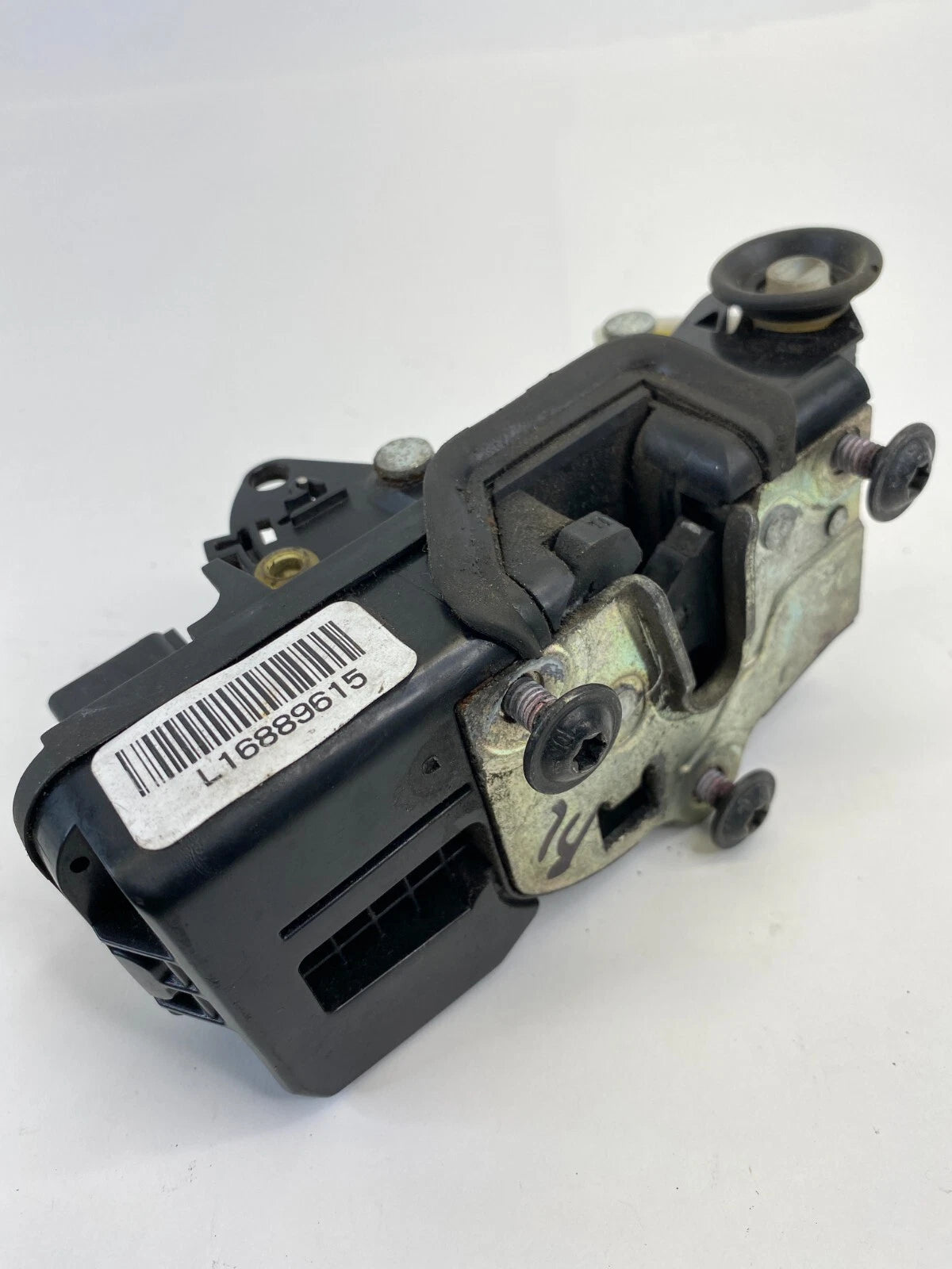 2005-2009 CHEVROLET EQUINOX REAR LEFT DOOR LOCK LATCH ACTUATOR L16889615 OEM