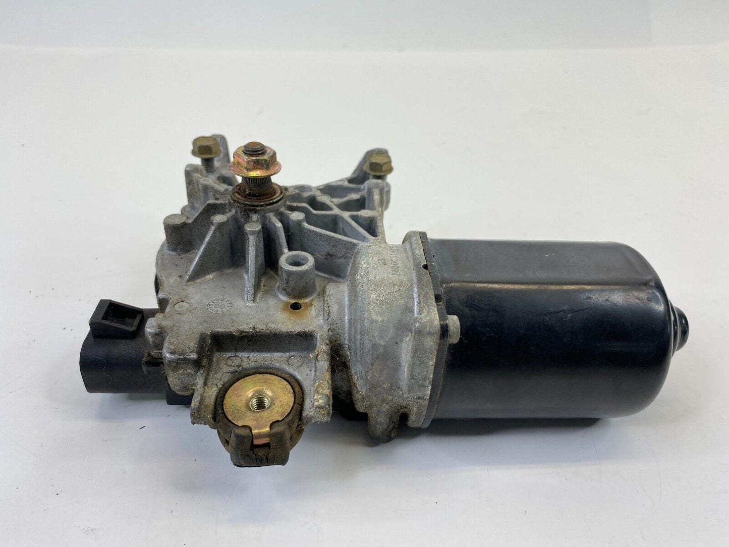 2000-2002 GMC Yukon SUV 4-DR Front Windshield Wiper Motor Assembly 15745508 OEM