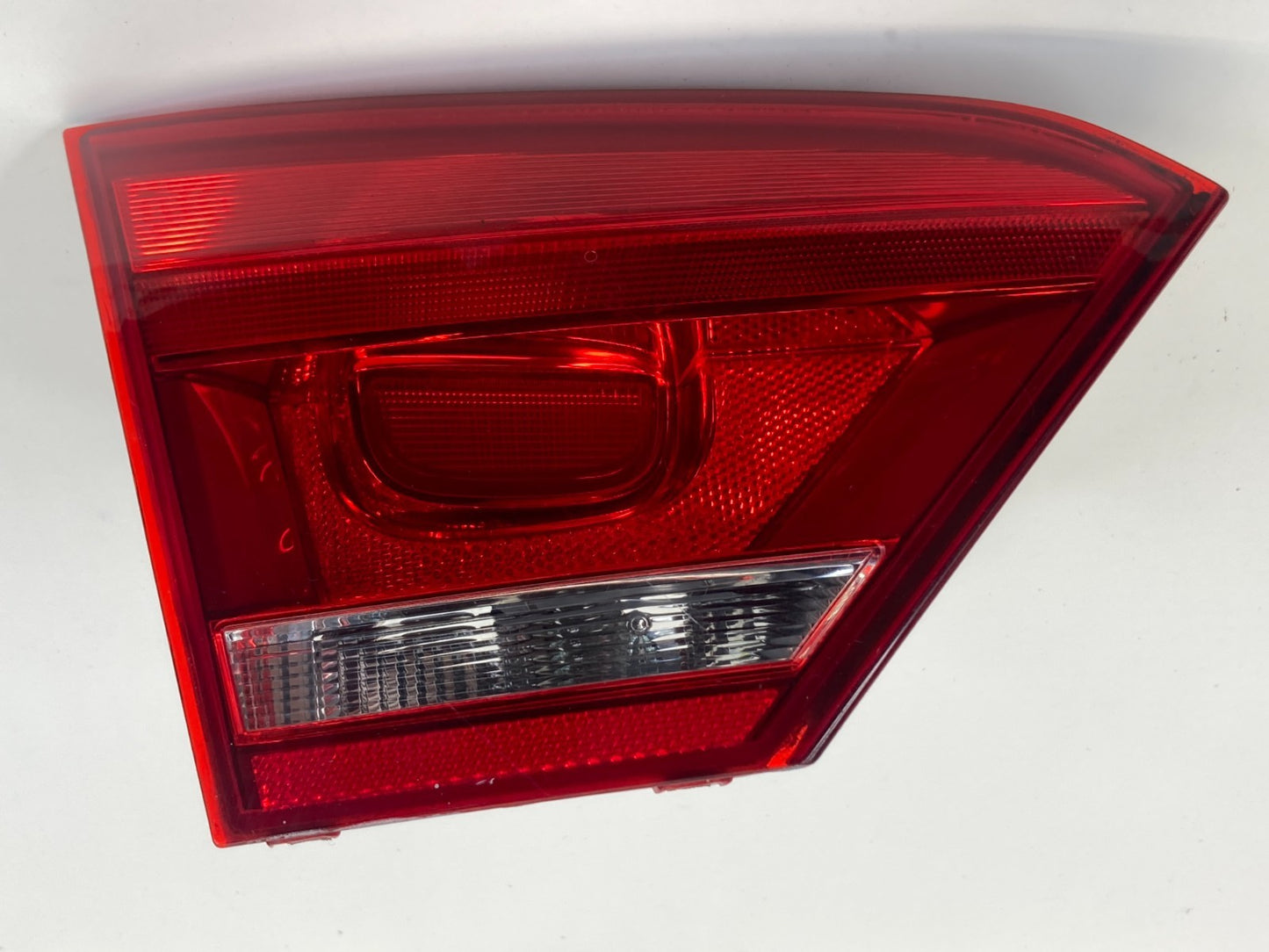 12-15 VW Passat Rear Left Driver Trunk Lid Tail Light Taillight Lamp 561-945-093