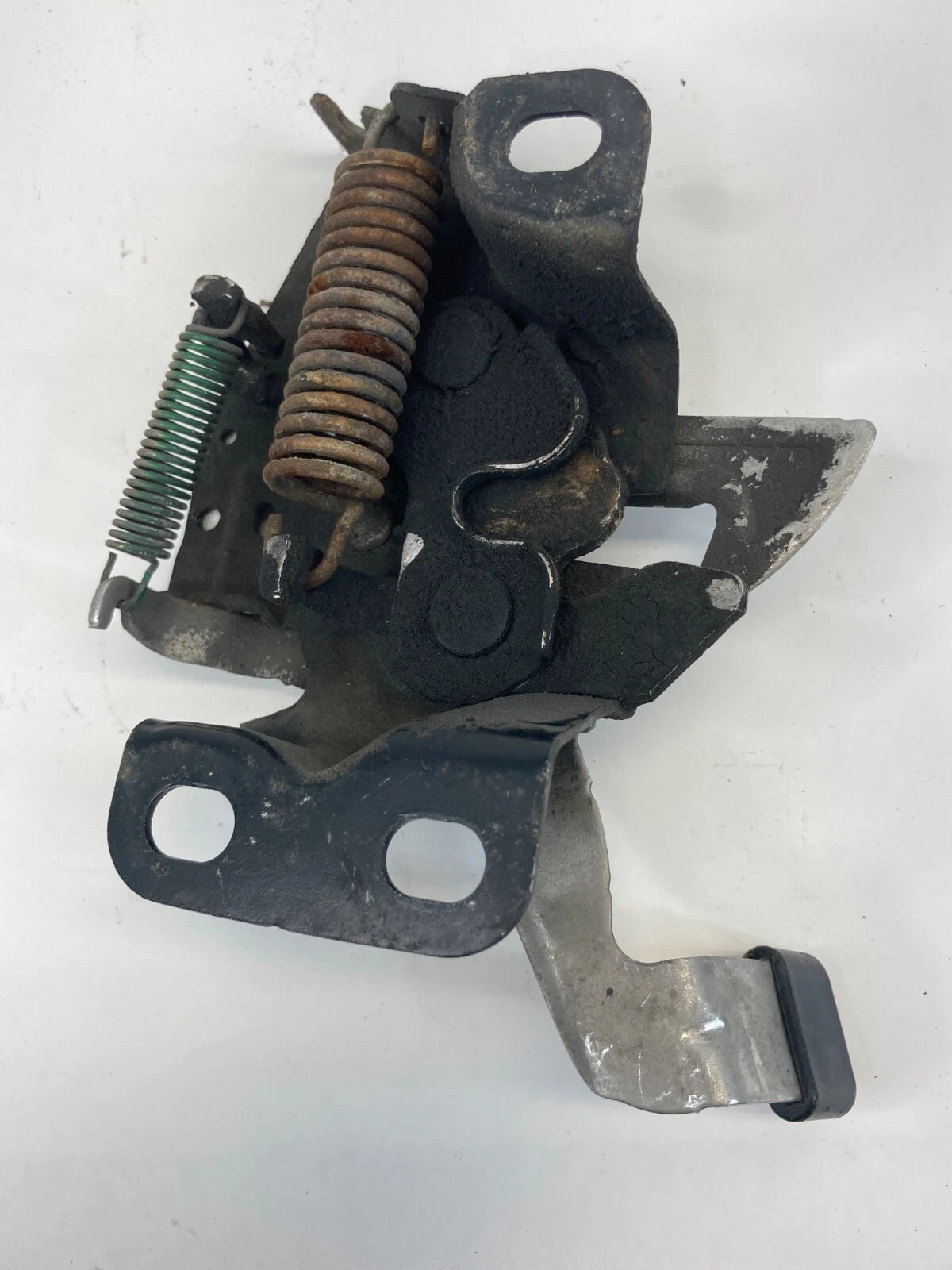 2008-2012 HONDA ACCORD FRONT CENTER ENGINE HOOD LOCK LATCH SAFETY CATCH UNIT OEM