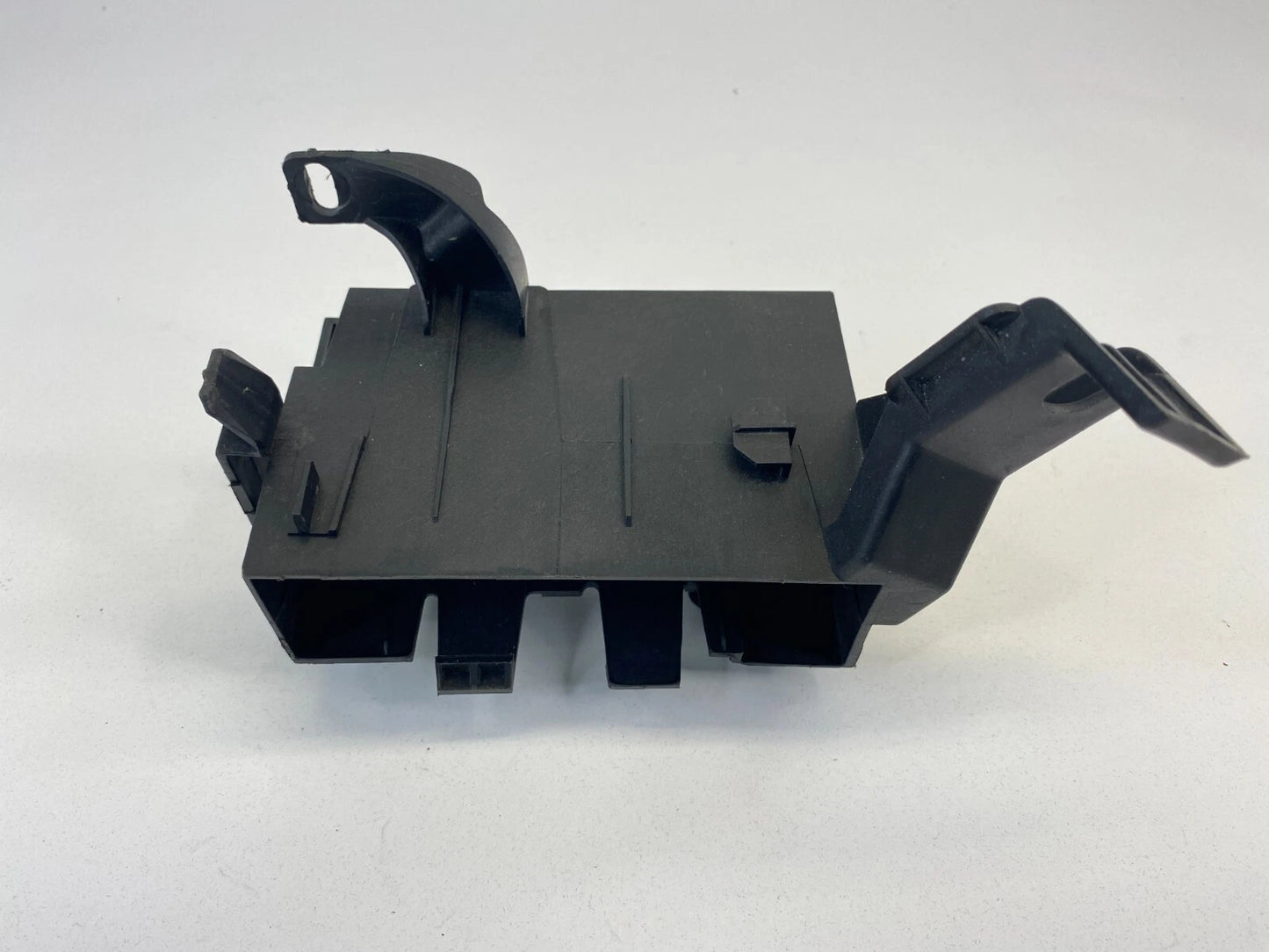 05-11 AUDI A6 QUATTRO PARKING ASSIST AID SYSTEM CONTROL MODULE BRACKET 4F0907179