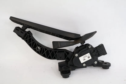 2011-2016 HYUNDAI ELANTRA 1.8L L4 ACCELERATOR GAS PEDAL & SENSOR ASSEMBLY OEM