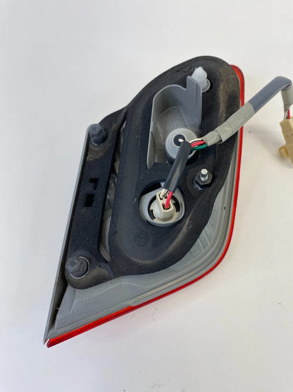 2007-2009 TOYOTA CAMRY REAR LEFT SIDE TRUNK LID INNER TAILLIGHT TAIL LIGHT LAMP