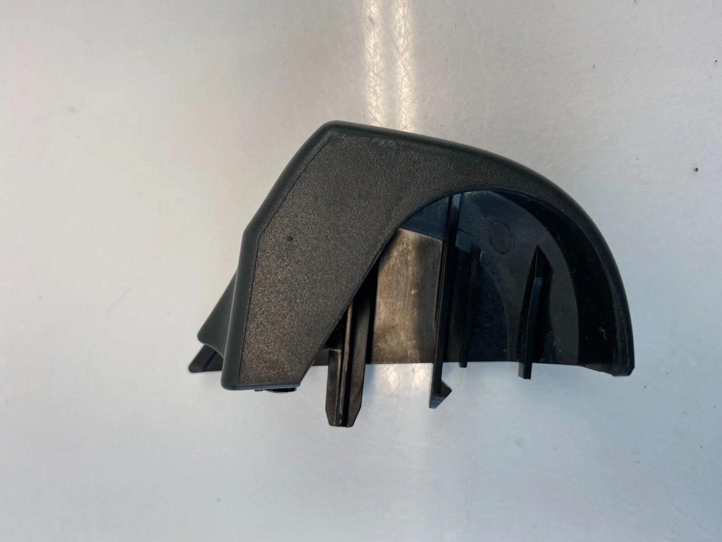 2005-2009 VOLVO S60 FRONT RIGHT SIDE CENTER CONSOLE COVER TRIM 30672120 OEM
