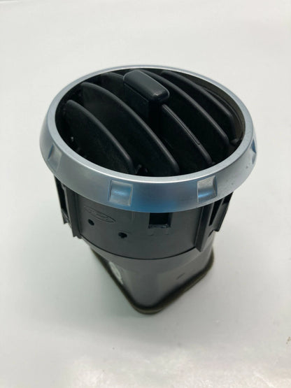 2005 2006 2007 FORD FREESTYLE CENTER RIGHT PASSENGER SIDE DASH AC AIR VENT OEM