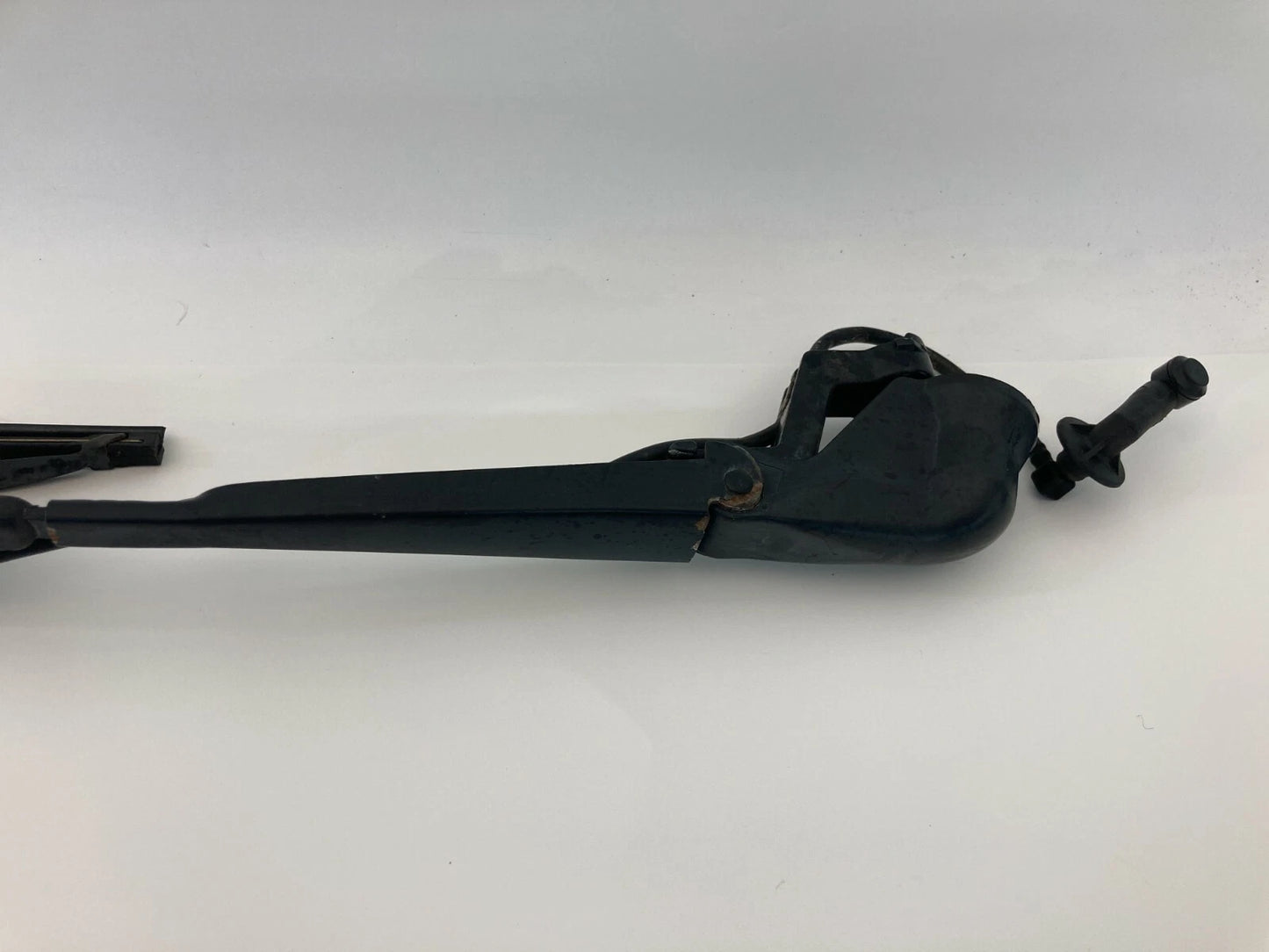 2003-2008 ISUZU ASCENDER 03-09 TRAILBLAZER REAR BACK GLASS WIPER WASHER ARM OEM