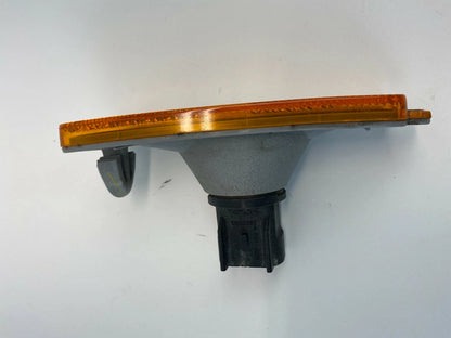 2006-2011 CHEVROLET HHR FRONT BUMPER RIGHT SIDE MARKER LIGHT LAMP 16532496 OEM