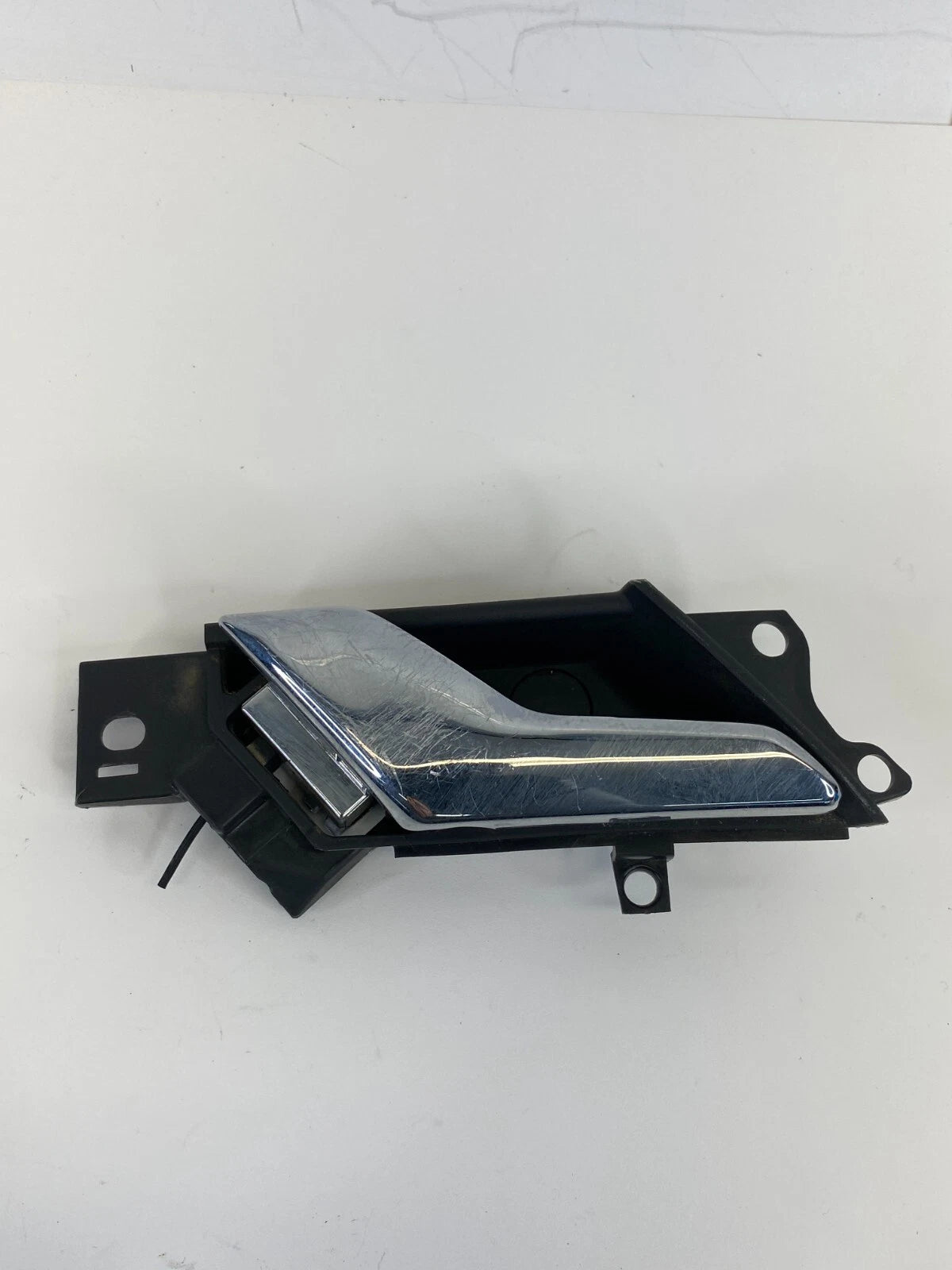 12-15 CHEVROLET CAPTIVA SPORT FRONT OR REAR LEFT INTERIOR DOOR HANDLE 96660863
