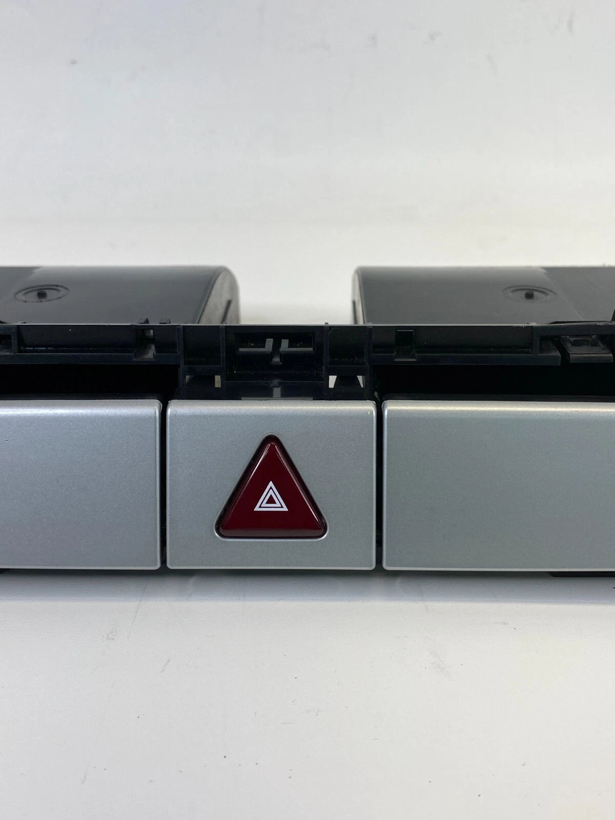 2009-2011 VOLKSWAGEN CC CENTER DASH DUAL STORAGE HAZARD SWITCH 3C0-858-407 OEM