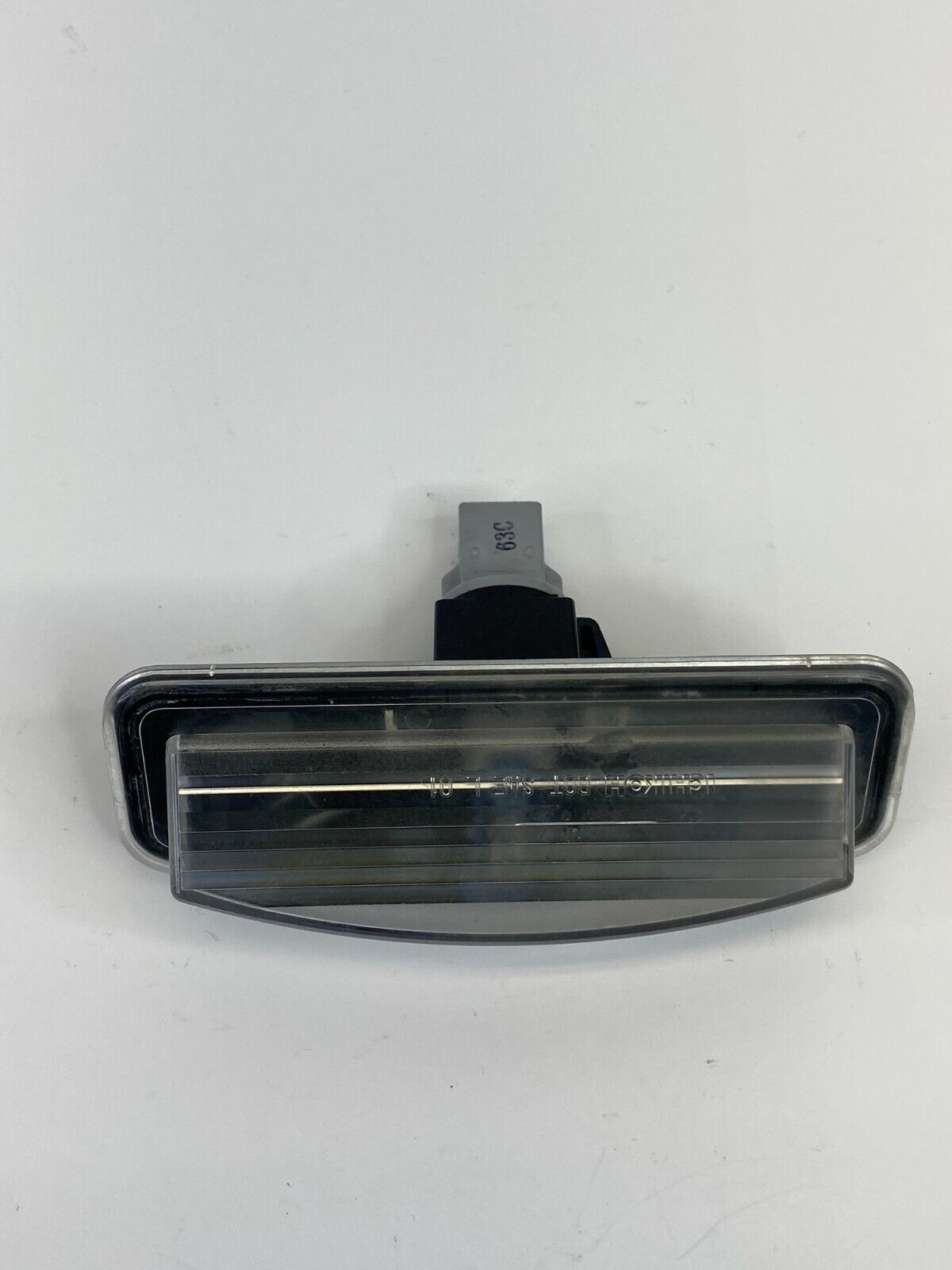 2004 05 06 07 2008 Nissan Maxima Rear License Plate Light Lamp Assembly