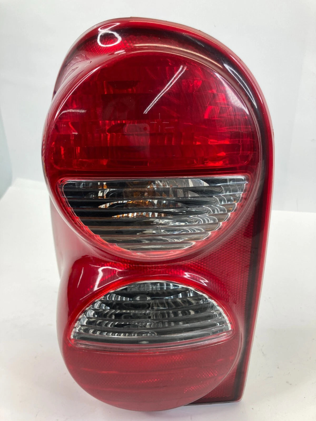 2005-2007 JEEP LIBERTY REAR LEFT DRIVER SIDE TAILLIGHT LAMP ASSEMBLY AFTERMARKET