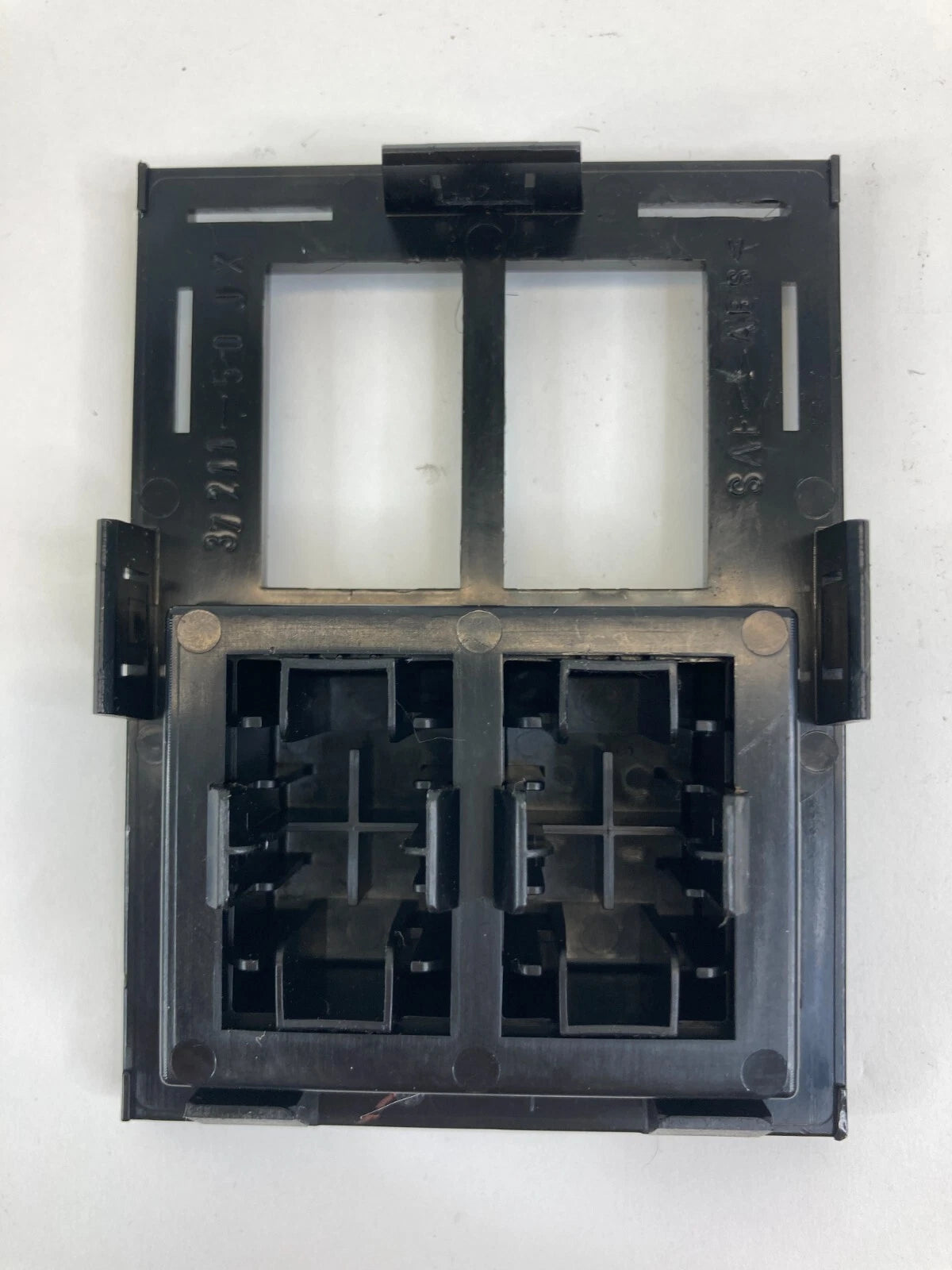 2003-2005 SUZUKI GRAND VITARA DASH DIMMER SWITCH HOLE COVER BRACKET 37211-50JX