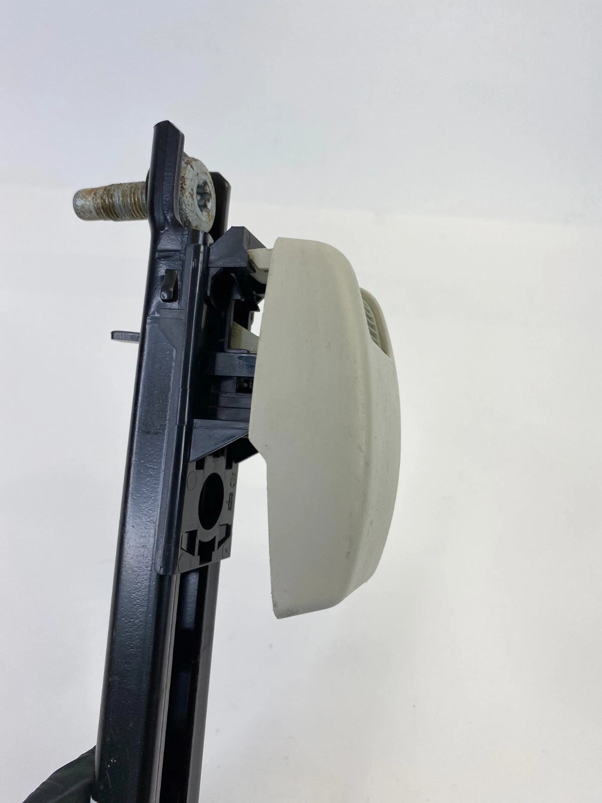 2007-009 DODGE CALIBER FRONT LEFT SIDE SEAT BELT ADJUSTER HEIGHT 6035809G5E