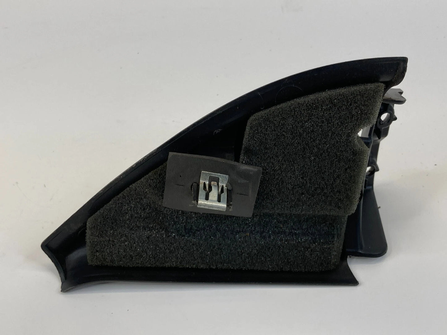 2009-2012 CHEVROLET TRAVERSE FRONT RIGHT INNER MIRROR CORNER COVER TRIM PANEL