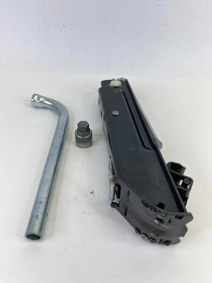 2009-2017 VOLKSWAGEN CC EMERGENCY SPARE TIRE JACK TOOL KIT 3C0-011-031-B OEM