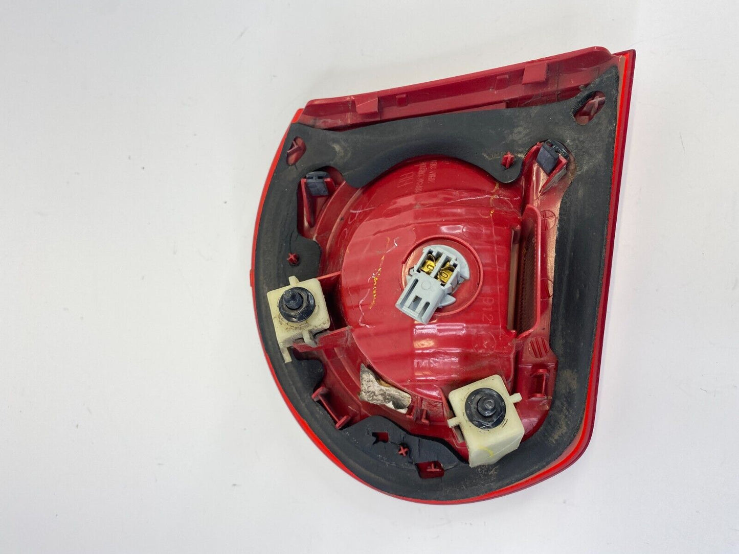 2009-2012 Chevrolet Traverse Rear Right Side Trunk Lid Tail Light Taillight OEM