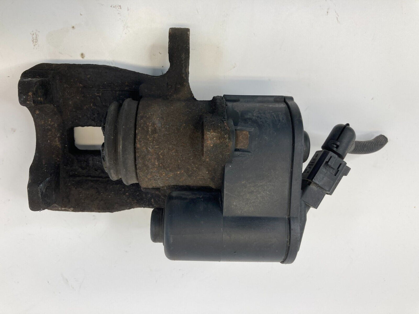 2009-2017 Volkswagen CC Rear Right Side Brake Caliper Electric Handbrake OEM