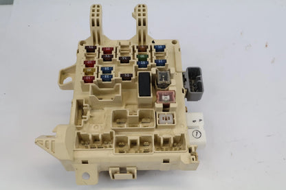1998-2002 TOYOTA COROLLA INTERIOR FUSE BOX JUNCTION BLOCK OEM 82641-AB030