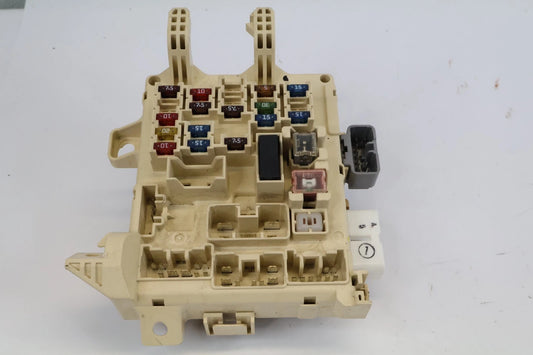 1998-2002 TOYOTA COROLLA INTERIOR FUSE BOX JUNCTION BLOCK OEM 82641-AB030