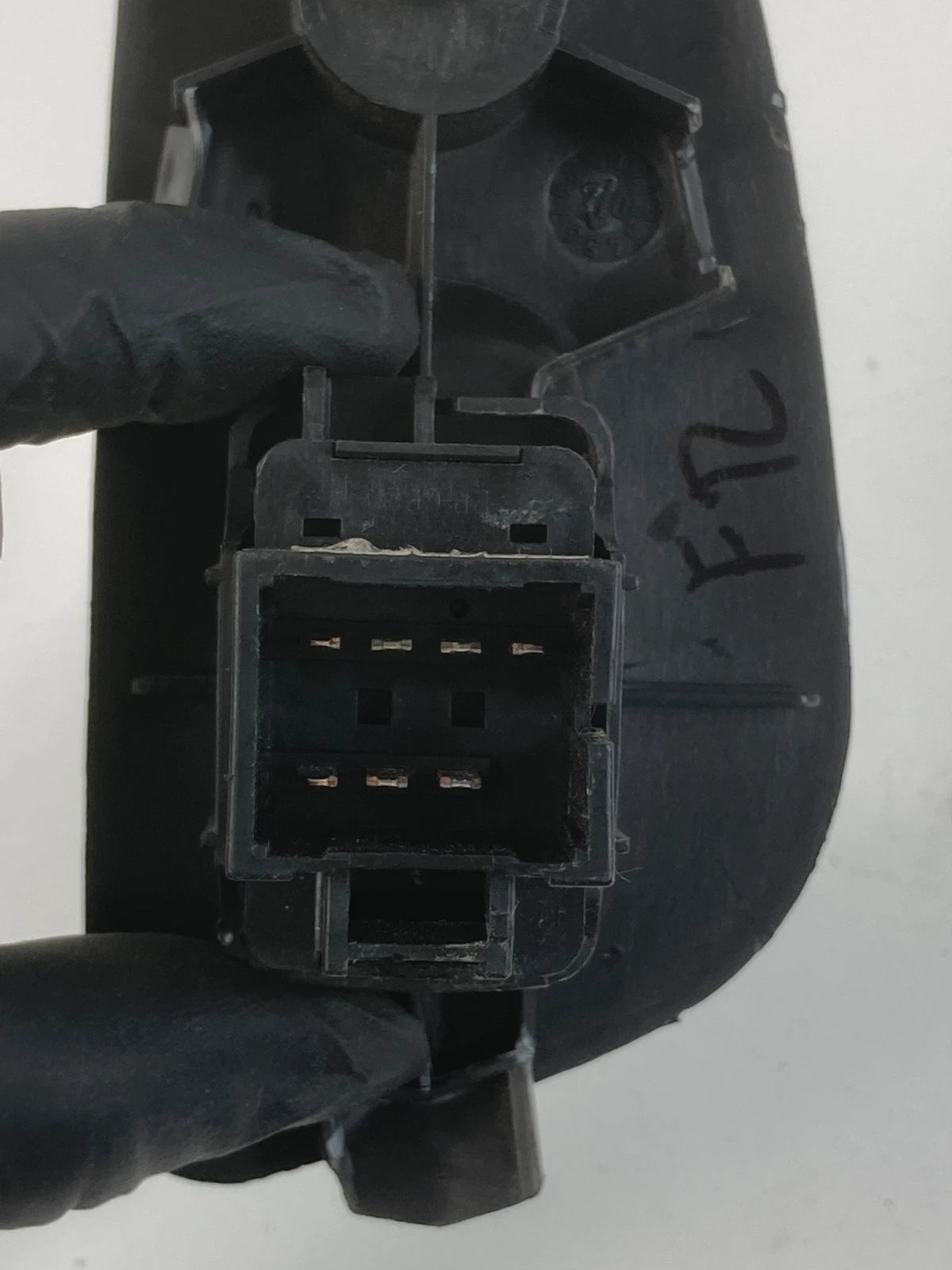 2004-2008 CHEVROLET MALIBU FRONT RIGHT DOOR WINDOW LOCK SWITCH 183126556 OEM