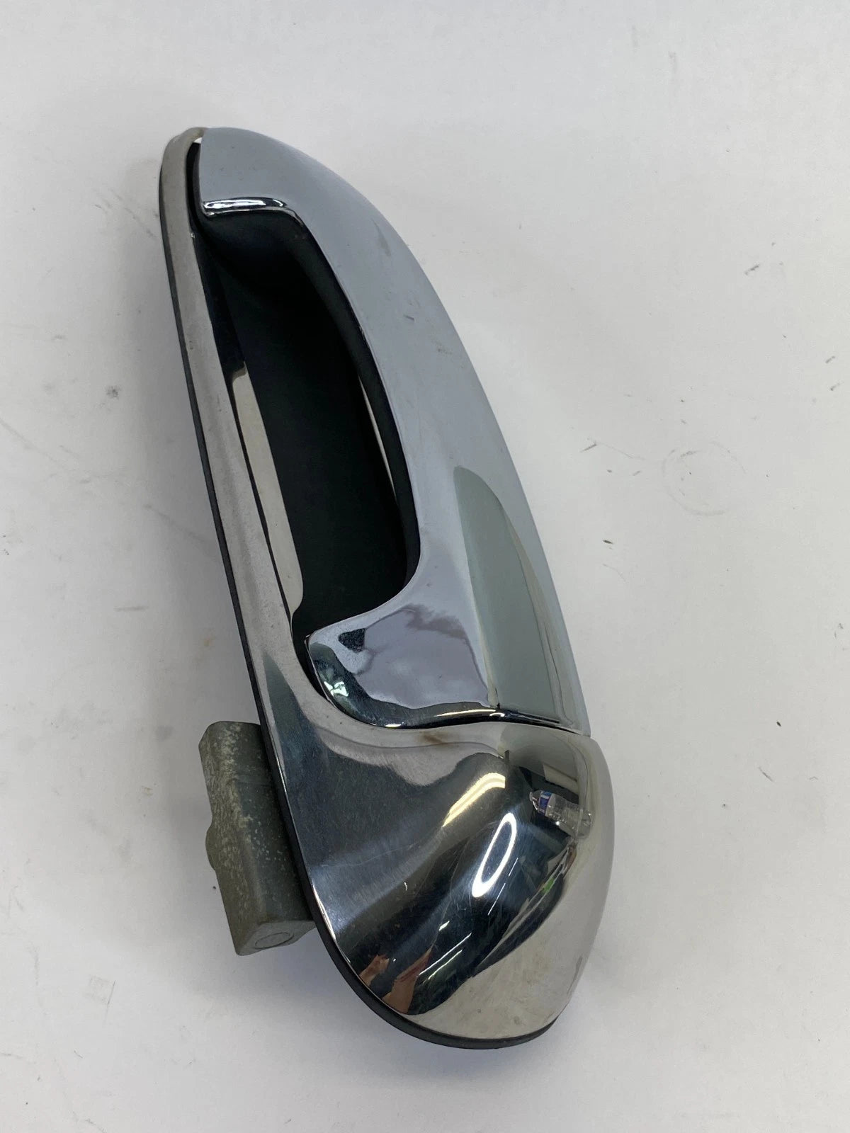 2002-2007 JEEP LIBERTY REAR RIGHT BACK SIDE EXTERIOR DOOR HANDLE 55360334AF OEM