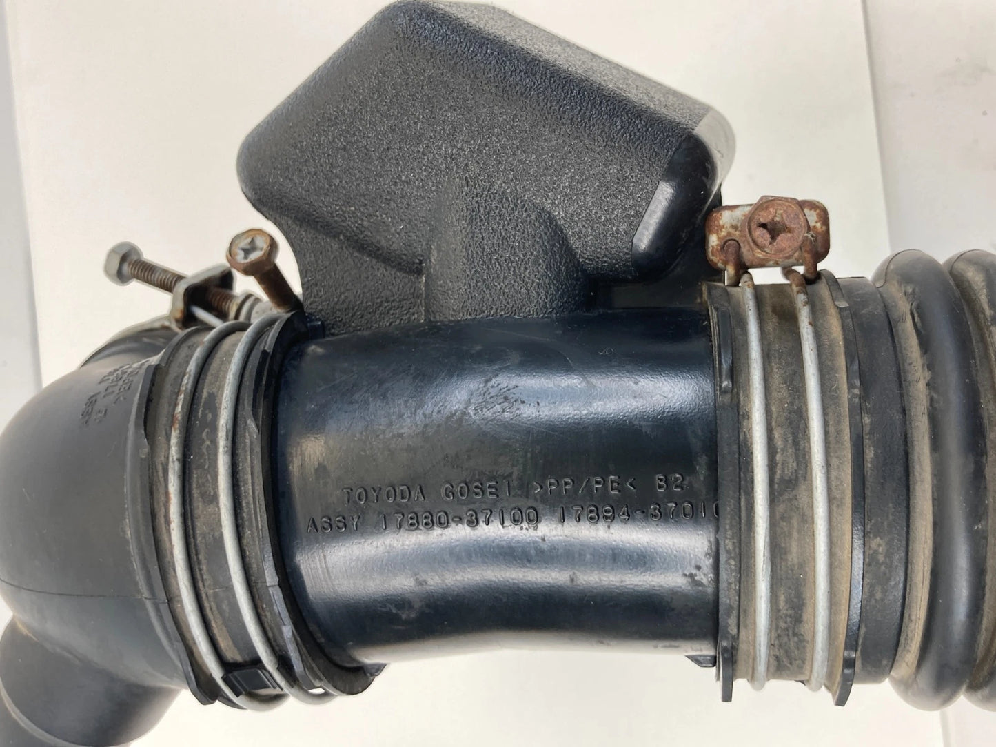 2010-2015 TOYOTA PRIUS AIR INTAKE INLET TUBE HOSE PART OEM FACTORY 17880-37100