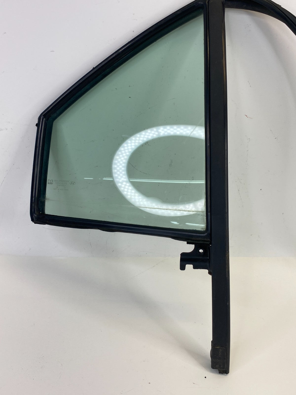 2009 2010 Hyundai Sonata Rear Right Side Quarter Vent Window Glass Fixed OEM