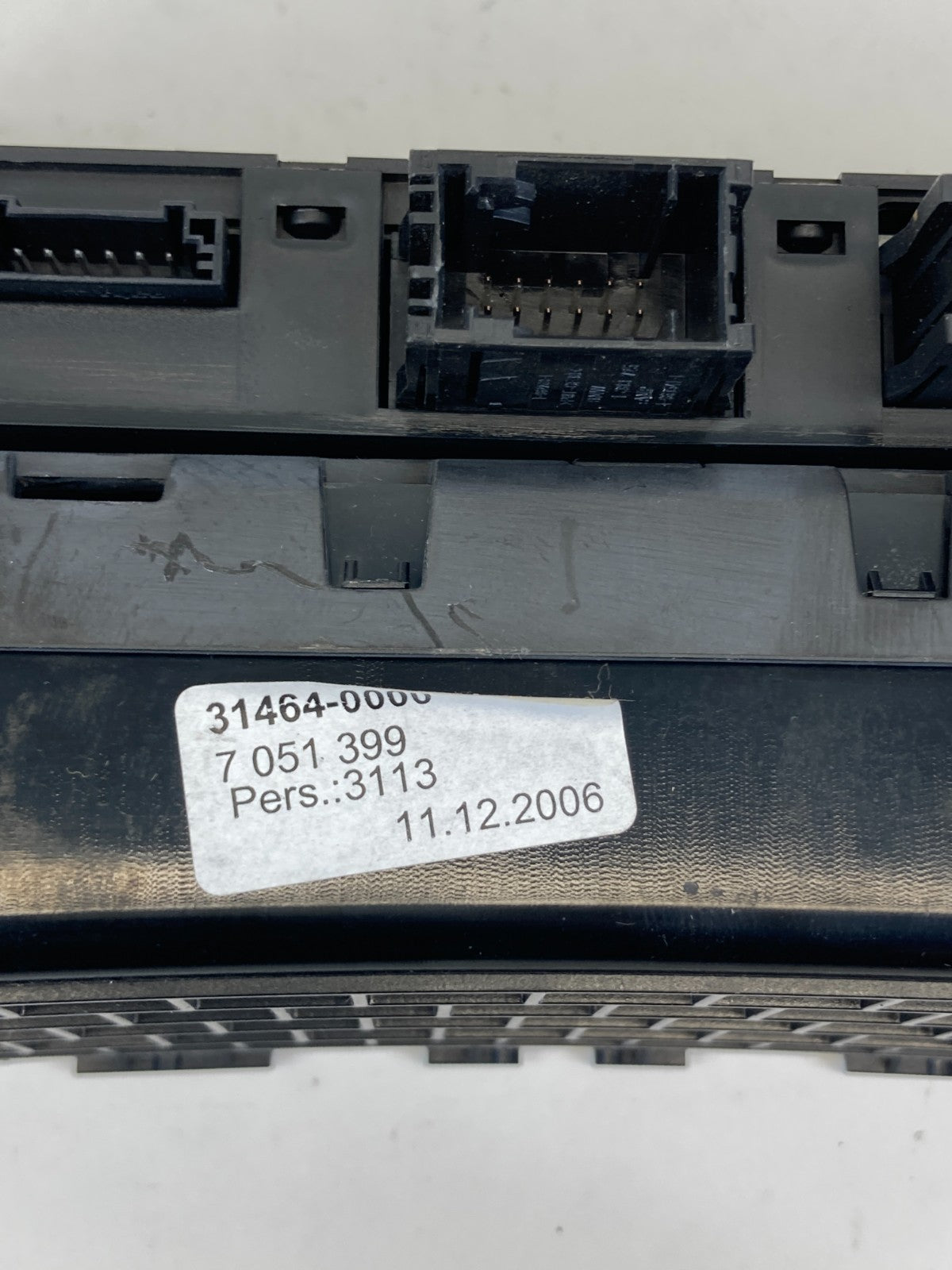 04-07 BMW 525i Lower Dash Storage Panel w/ DTC & Heated Seat Switch 31464-0000