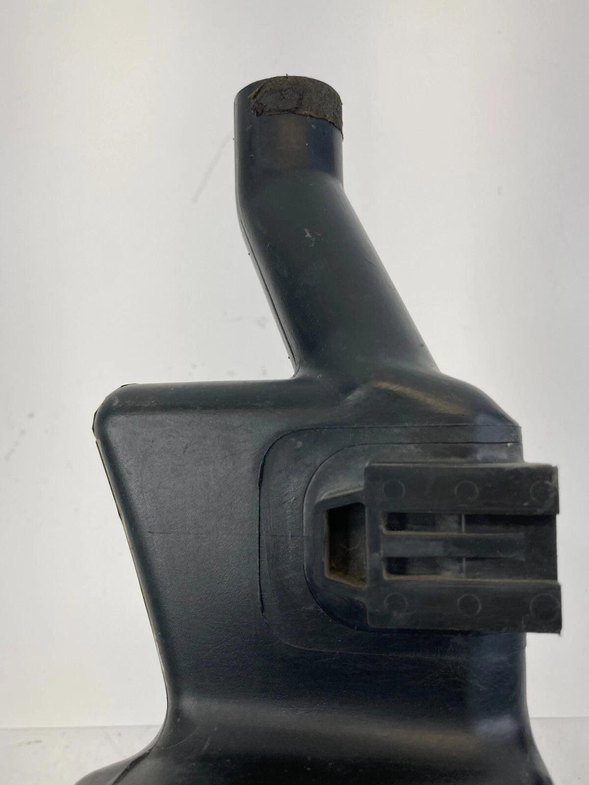 2007 2008 INFINITI G3 3.5L RIGHT SIDE ENGINE AIR INTAKE RESONATOR HOSE DUCT TUBE