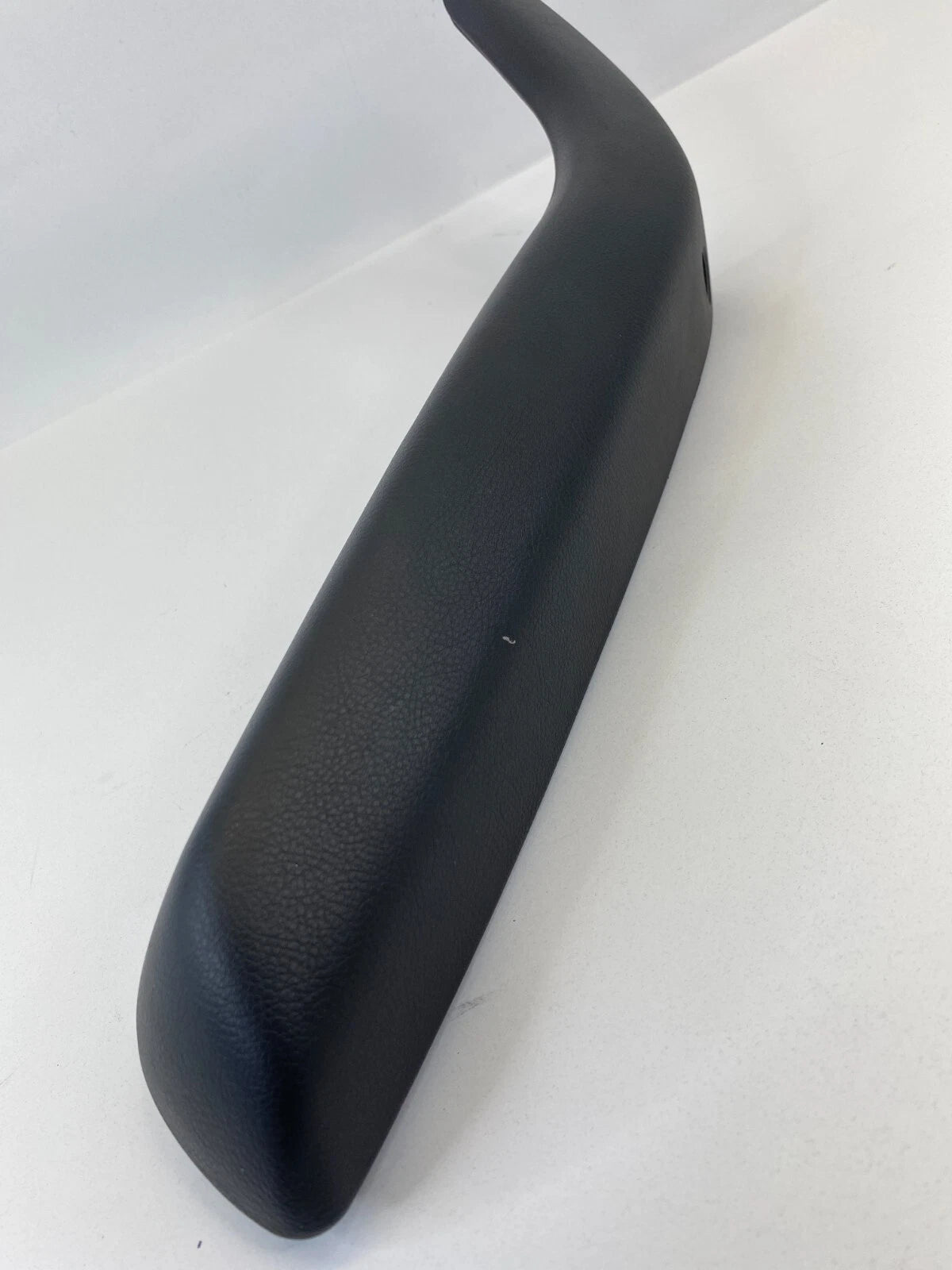 2005-2008 AUDI A6 REAR LEFT INTERIOR DOOR PULL HANDLE ARMREST 4F086730 OEM