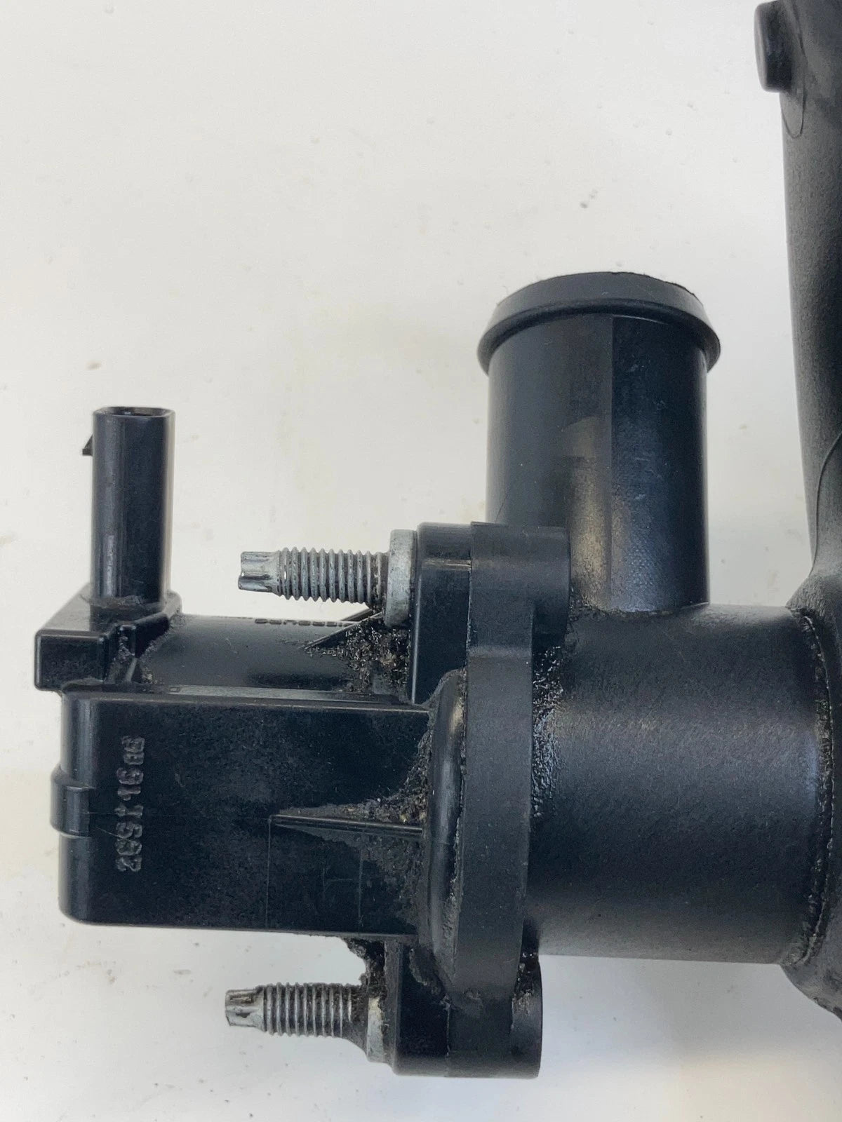 2015-2018 FORD EDGE 2.0L L4 INTERCOOLER AIR CONNECTING HOSE PIPE OUTLET TUBE OEM
