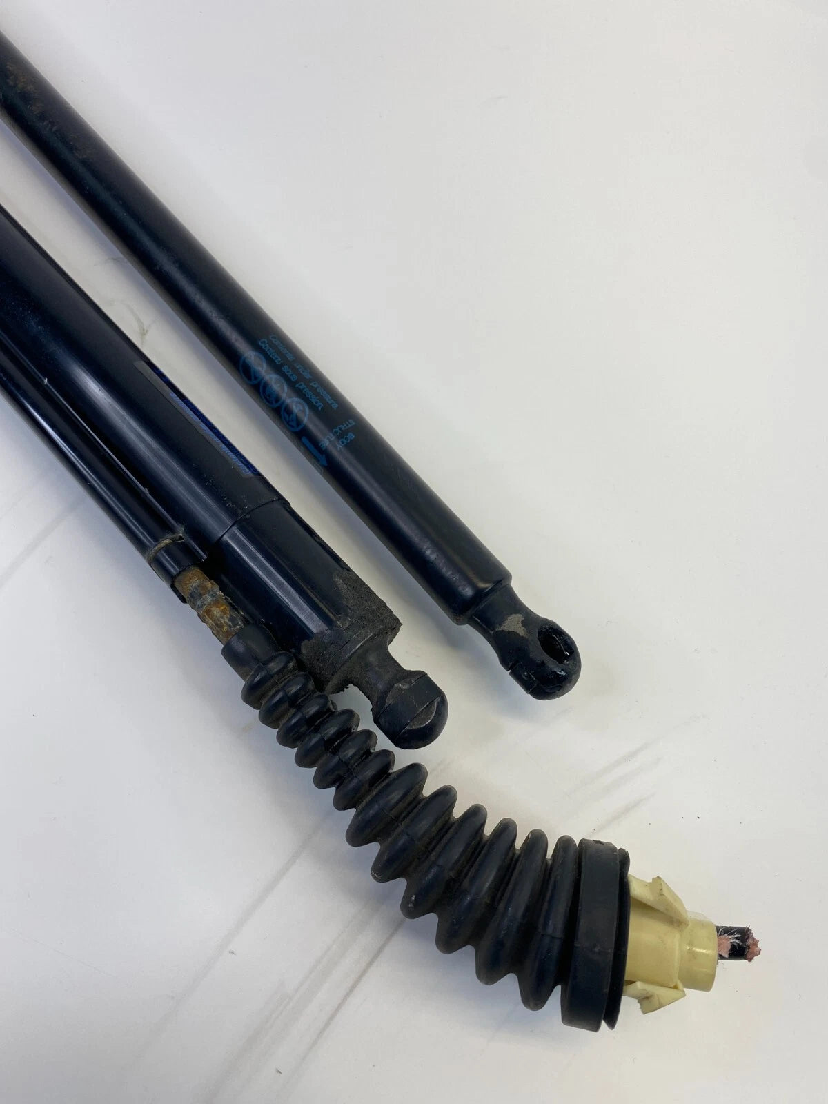 10-16 CADILLAC SRX TAILGATE LIFTGATE ACTUATOR LIFT STRUT CYLINDER PAIR 20928645