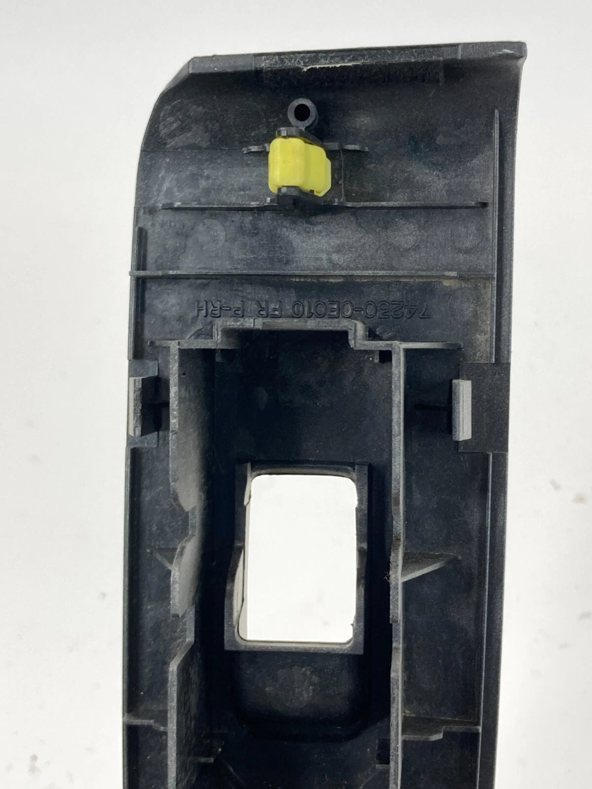 2004-2006 RX330 07-09 LEXUS RX350 FRONT RIGHT WINDOW SWITCH BEZEL 74230-0E010