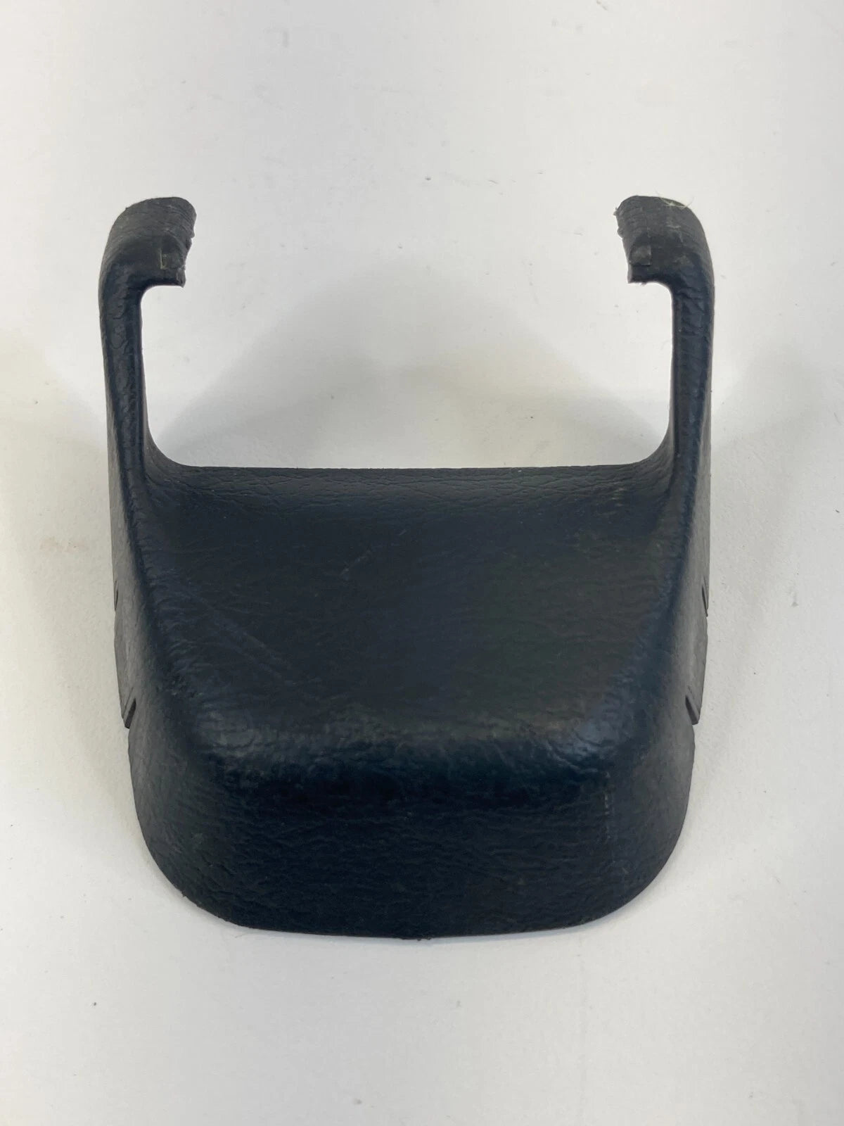1999-2003 LEXUS RX300 FRONT RIGHT SIDE SEAT TRACK END COVER TRIM 72123-48020