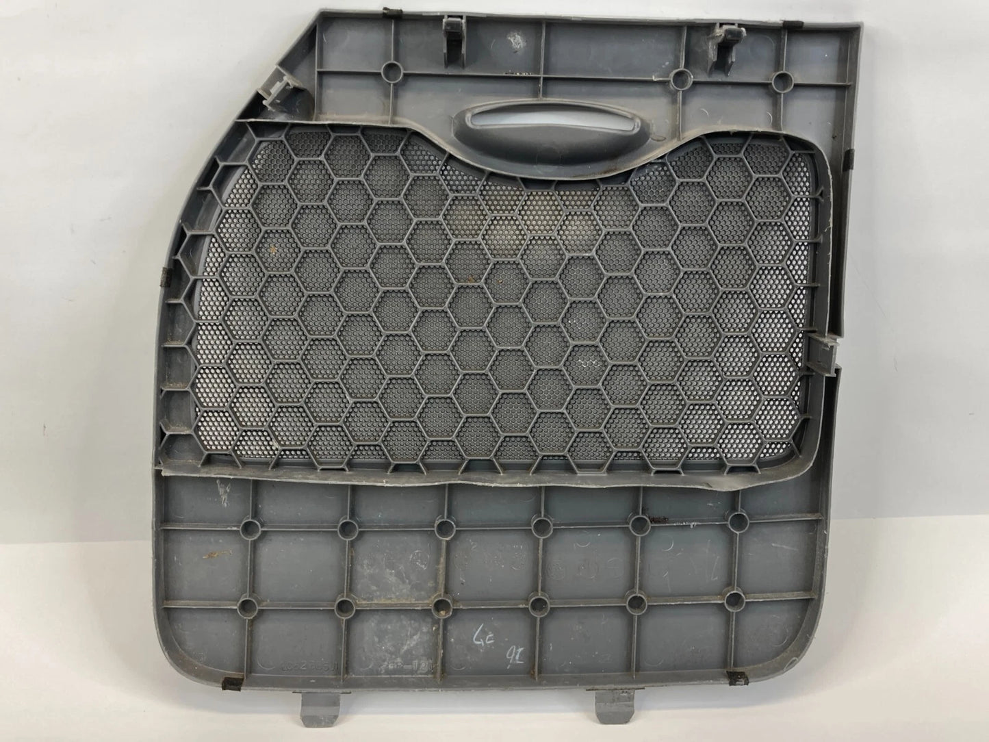 2004-2006 MAZDA MPV REAR LEFT QUARTER PANEL BODY INTERIOR COVER TRIM L062685J1