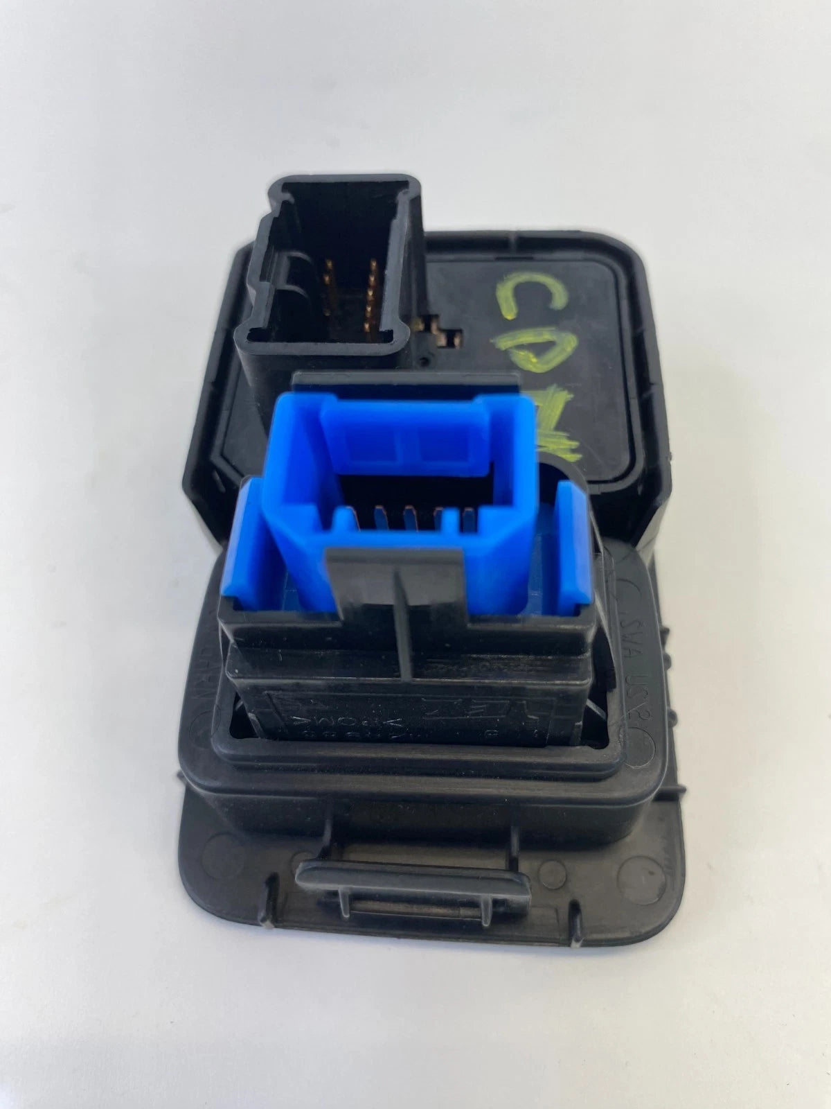2007-2011 HONDA CR-V POWER MIRROR CONTROL SWITCH AND VSA OFF BUTTON BEZEL OEM