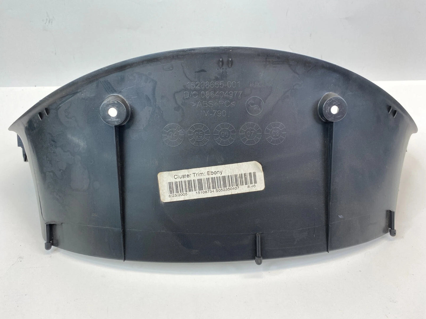 2005-2007 BUICK TERRAZA SPEEDOMETER INSTRUMENT CLUSTER DASH BEZEL TRIM 15208665