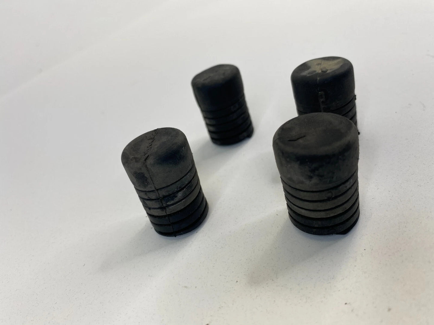2001-2016 HYUNDAI ELANTRA FRONT HOOD RUBBER CUSHION BUFFER STOPPER BUMPER SET