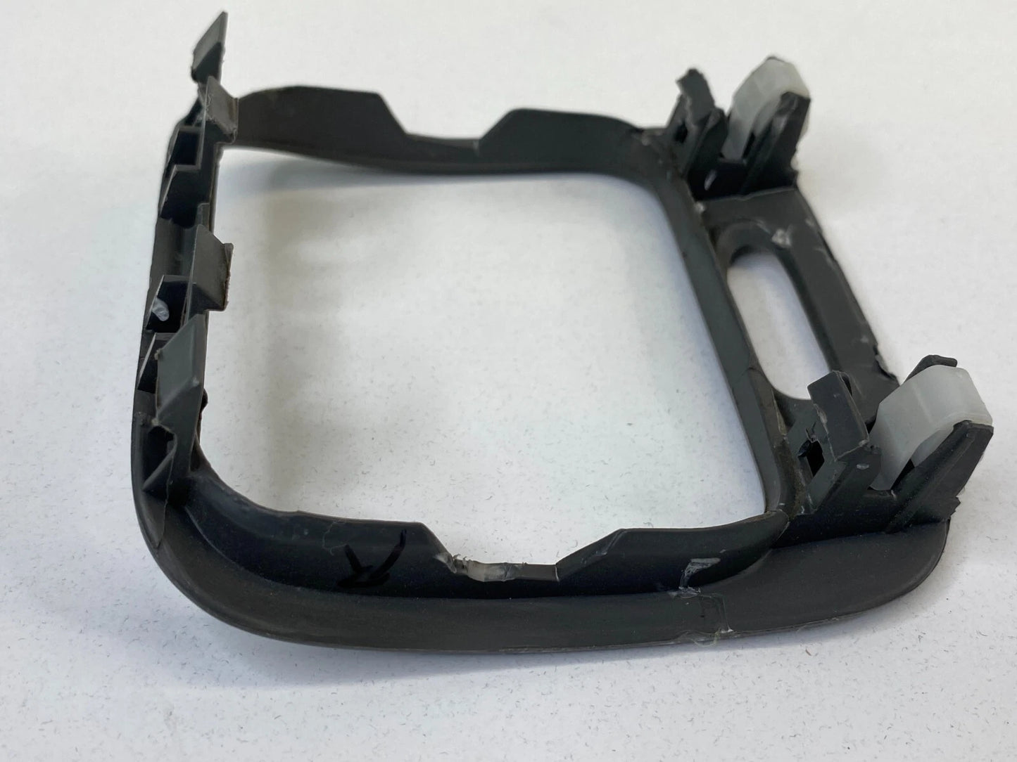 1999-2004 CHEVROLET TRACKER DASH A/C RIGHT PASSENGER AIR VENT COVER BEZEL TRIM