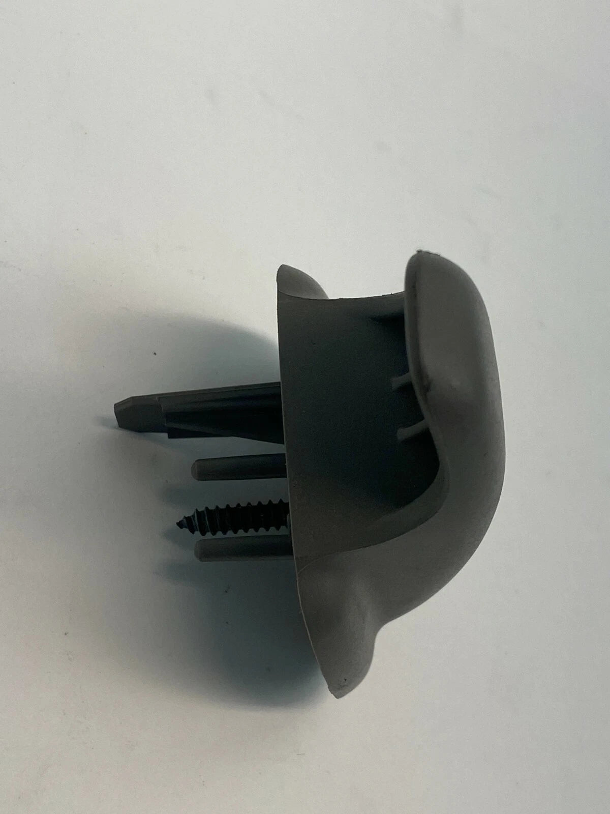 2000-2005 CHEVROLET IMPALA REAR LEFT INNER ROOF HANGER HOOK CLIP ASSEMBLY OEM