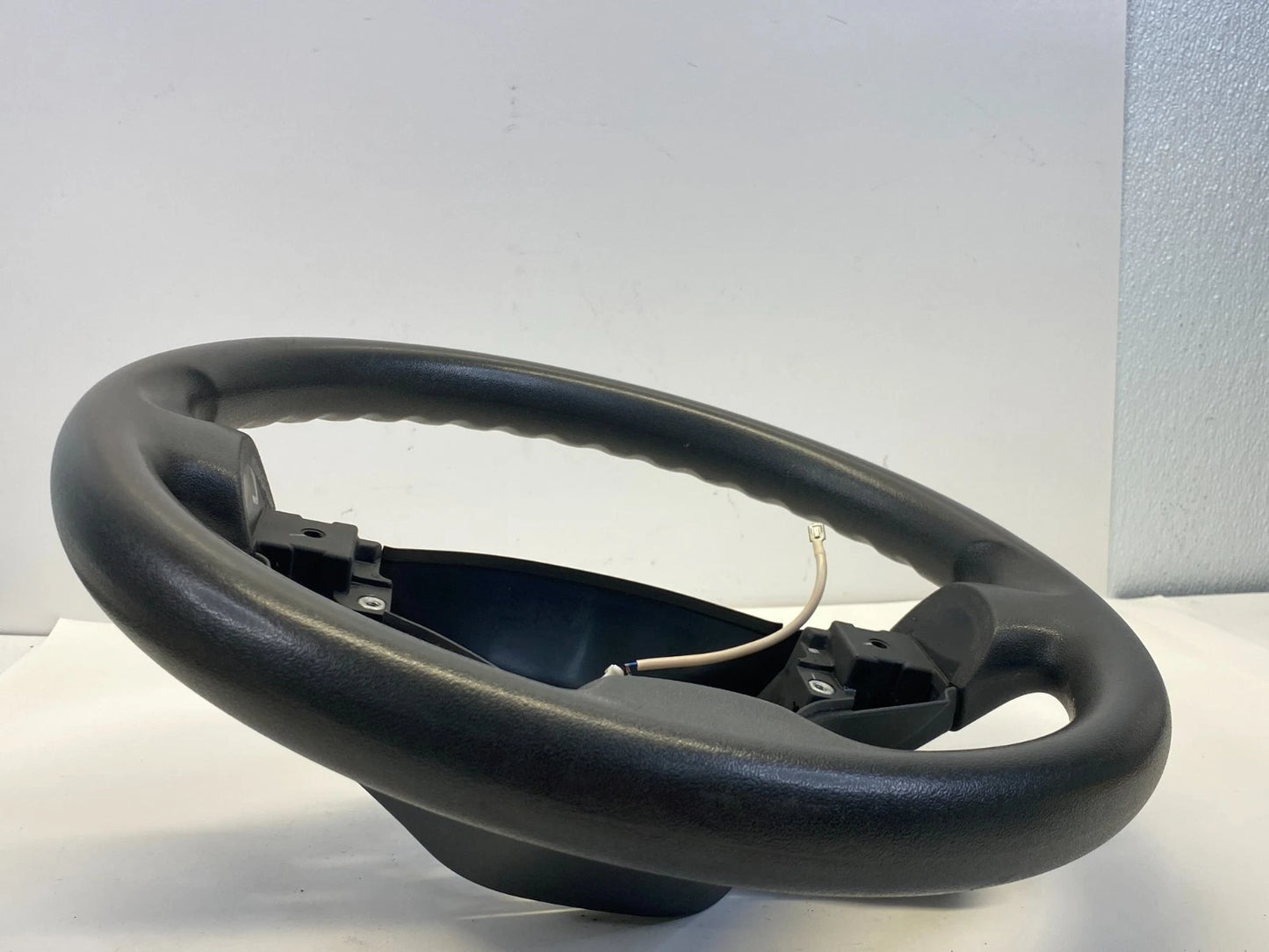 2006-2012 TOYOTA YARIS STEERING WHEEL WITH CRUISE CONTROL SWITCH OEM GS120-02460