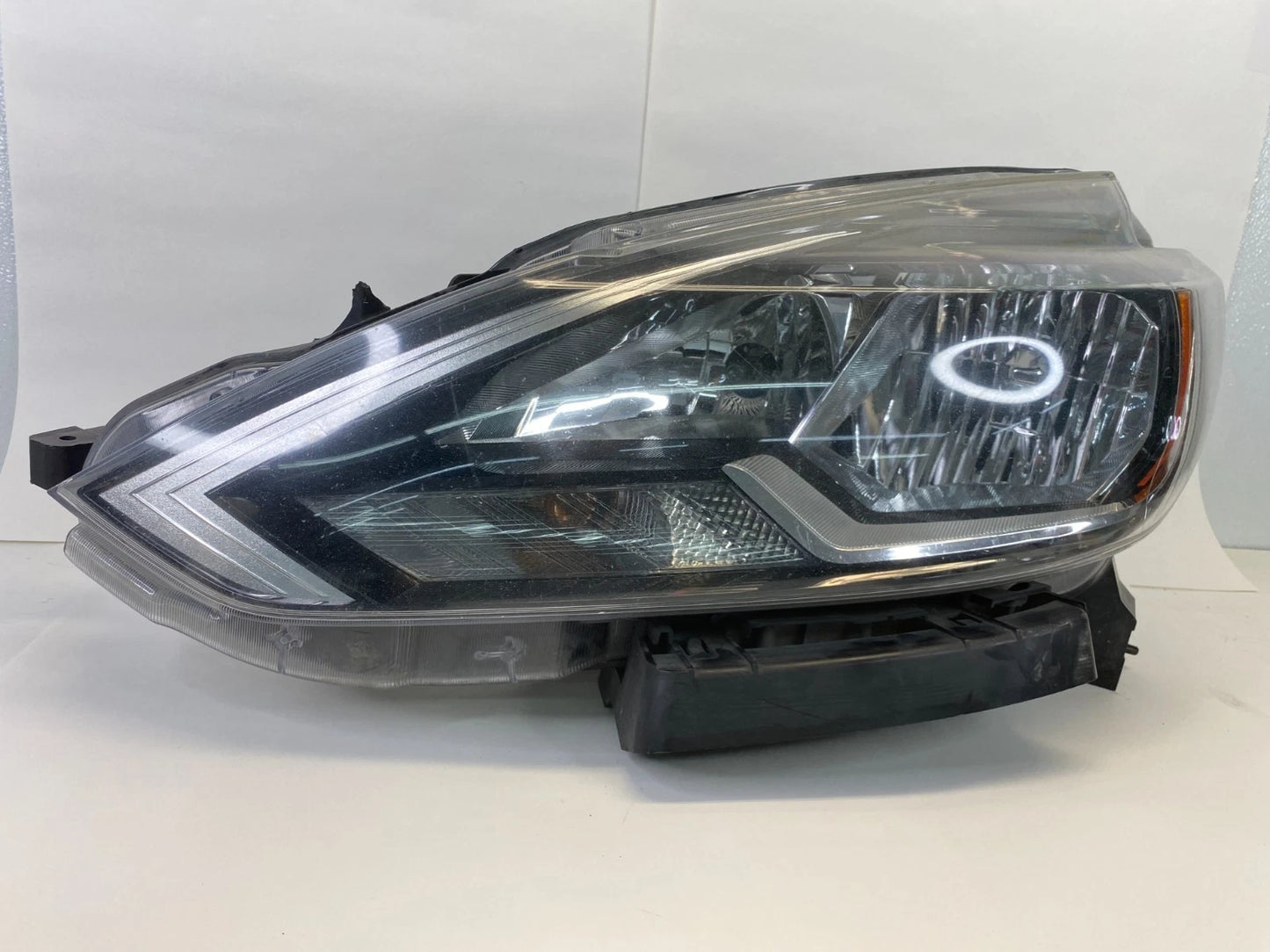 2016-2019 NISSAN SENTRA LEFT DRIVER SIDE HEADLIGHT HEADLAMP HALOGEN ASSEMBLY OEM