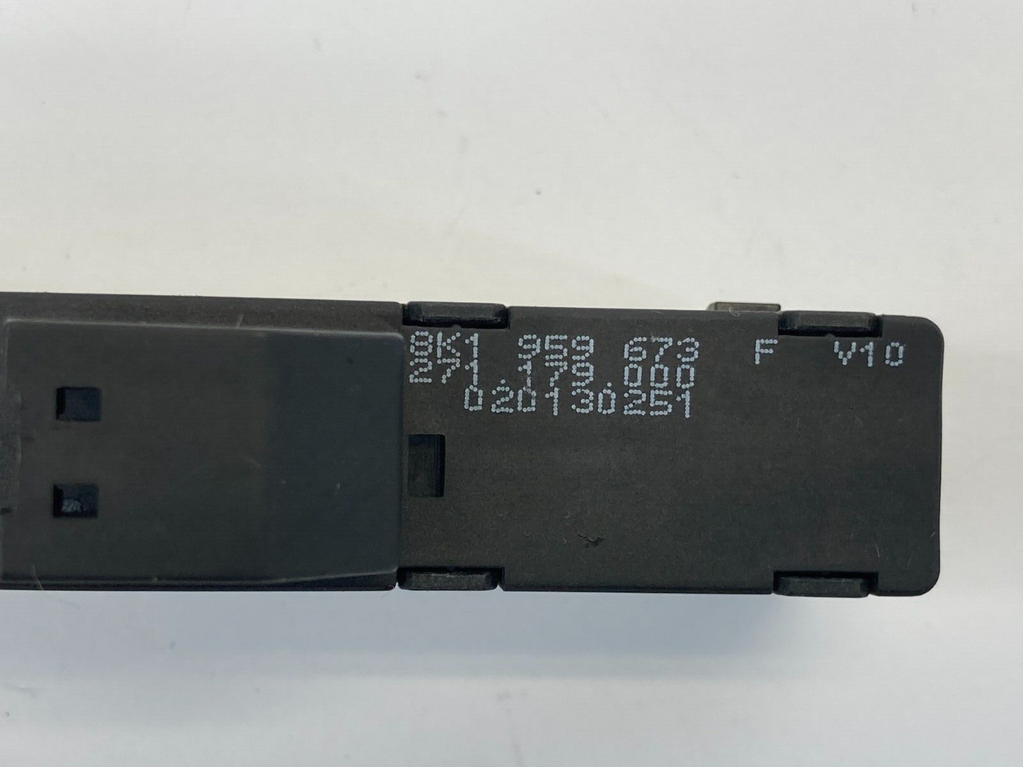 2009-2016 Audi A4 Stability Stab Traction Control Button Switch 8K1-959-673-F