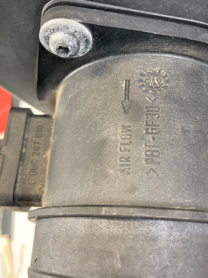 2012-2016 Volvo S60 T5 2.5L Sedan Air Intake Box Filter Cleaner 30677718 OEM