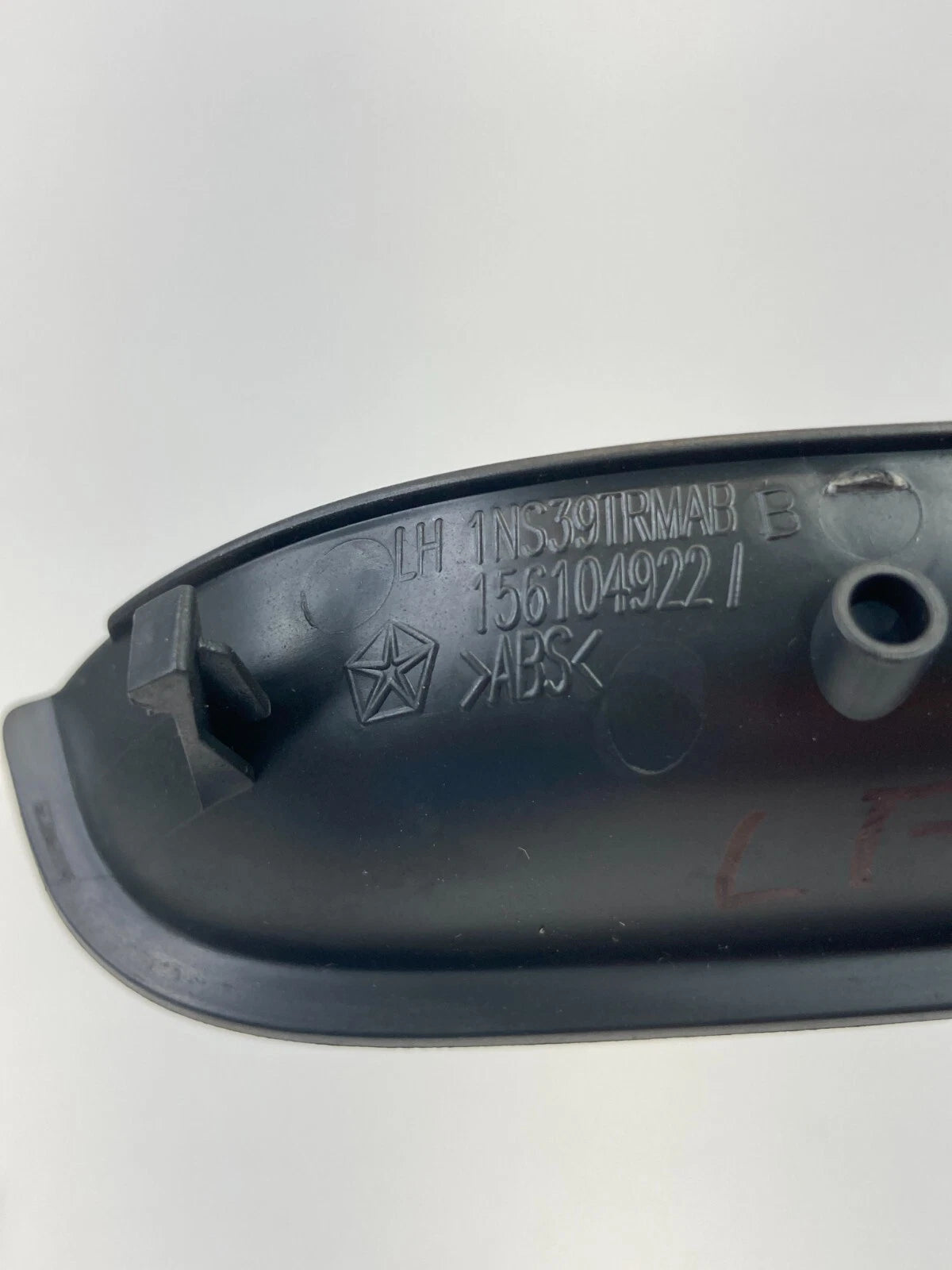 10-12 DODGE CALIBER FRONT LEFT INNER DOOR HANDLE SCREW COVER CAP 1NS39TRMAB OEM