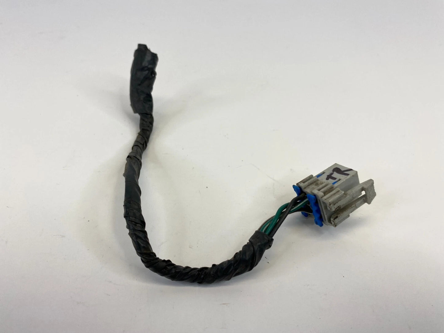 2000-2005 CADILLAC DEVILLE REAR RIGHT PASSENGER TAILLIGHT HARNESS WIRE CABLE