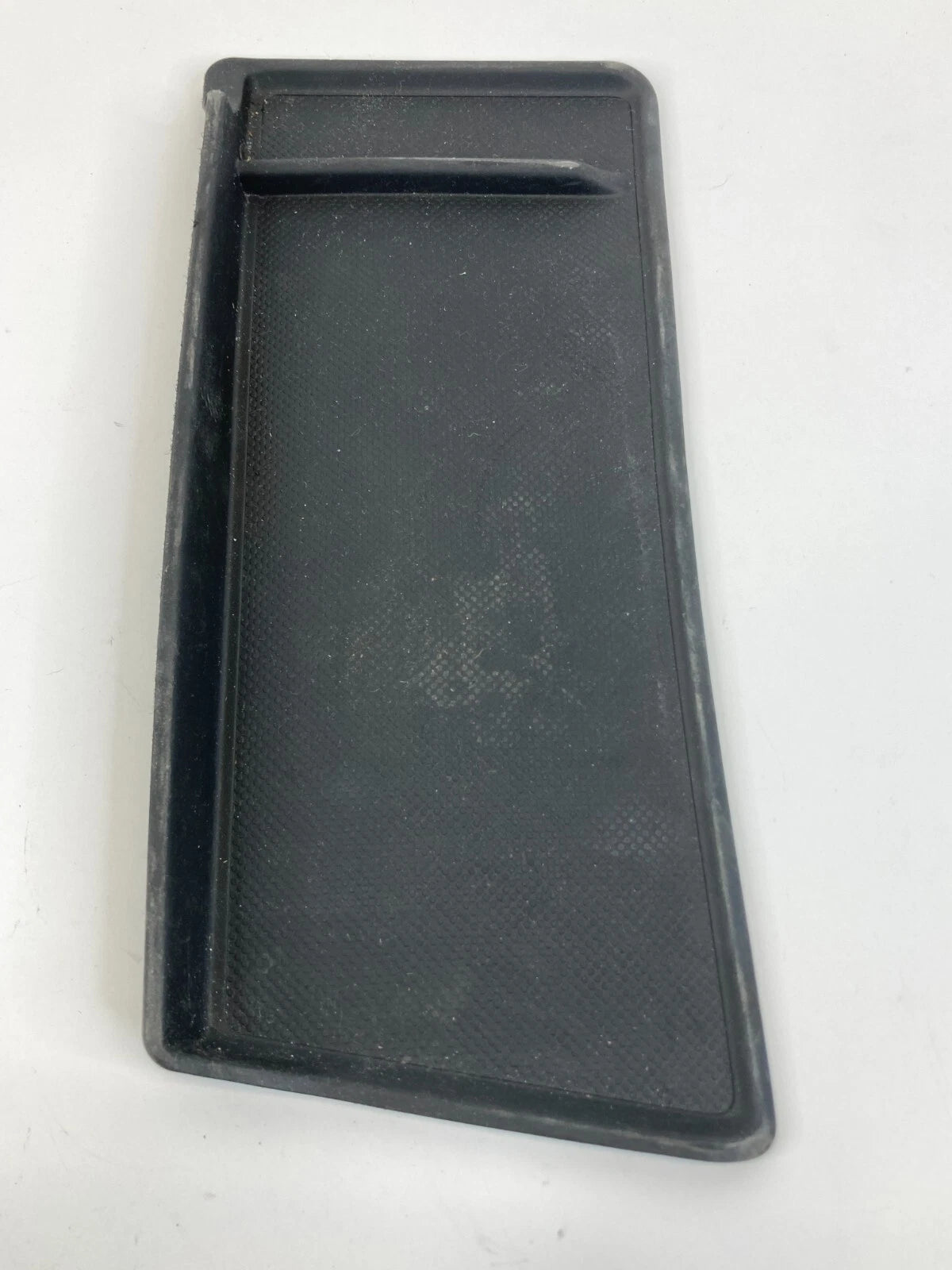 2009-2013 HONDA FIT RIGHT SIDE UPPER DASH STORAGE COMPARTMENT MAT 77508-TK6A0